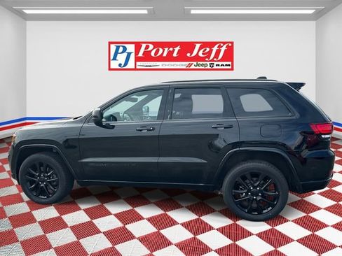 Certified 2022 Jeep Grand Cherokee Laredo X image 6