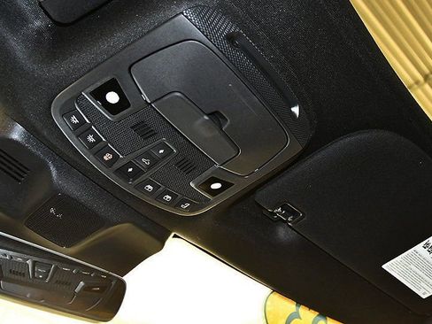 Used 2023 Lincoln Navigator Reserve image 25