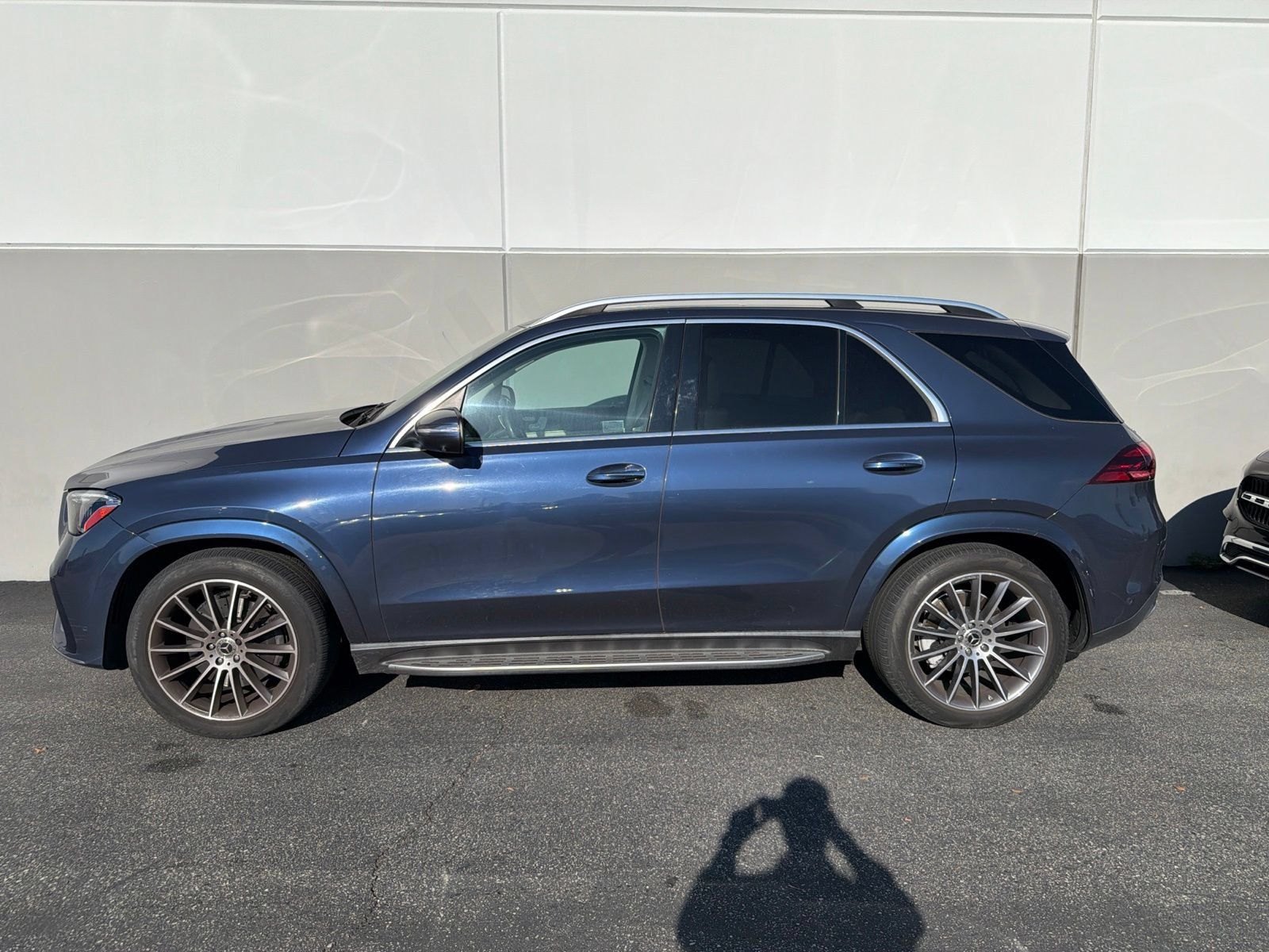 Used 2024 Mercedes-Benz GLE 350 4MATIC image 2