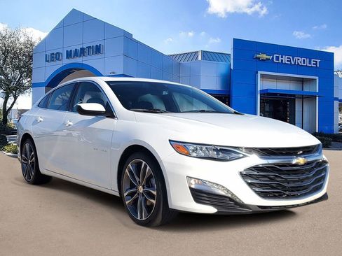 Used 2024 Chevrolet Malibu LT image 2