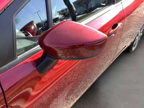 Used 2025 Nissan Versa SV w/ Trunk Package image 11