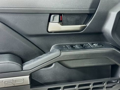 Certified 2025 Toyota Tacoma TRD Off-Road AWD/4WD image 13