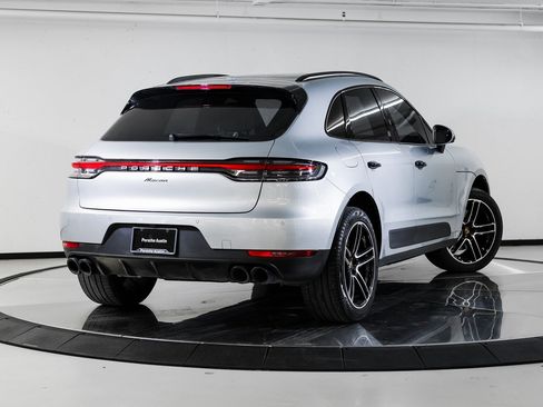 Certified 2021 Porsche Macan image 7