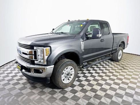 Certified 2019 Ford F250 XLT w/ XLT Value Package AWD/4WD image 3