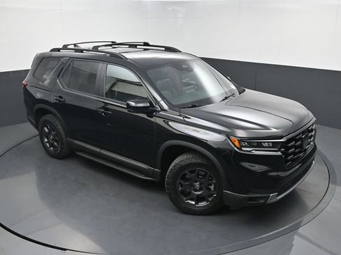 Used 2024 Honda Pilot TrailSport image 32