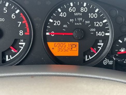 Used 2017 Nissan Frontier SV image 26