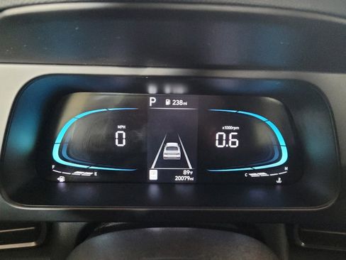 Used 2025 Hyundai Elantra Sport FWD image 23