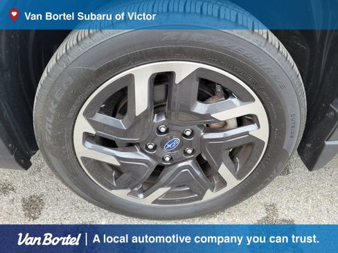 Certified 2025 Subaru Forester Limited AWD/4WD image 9