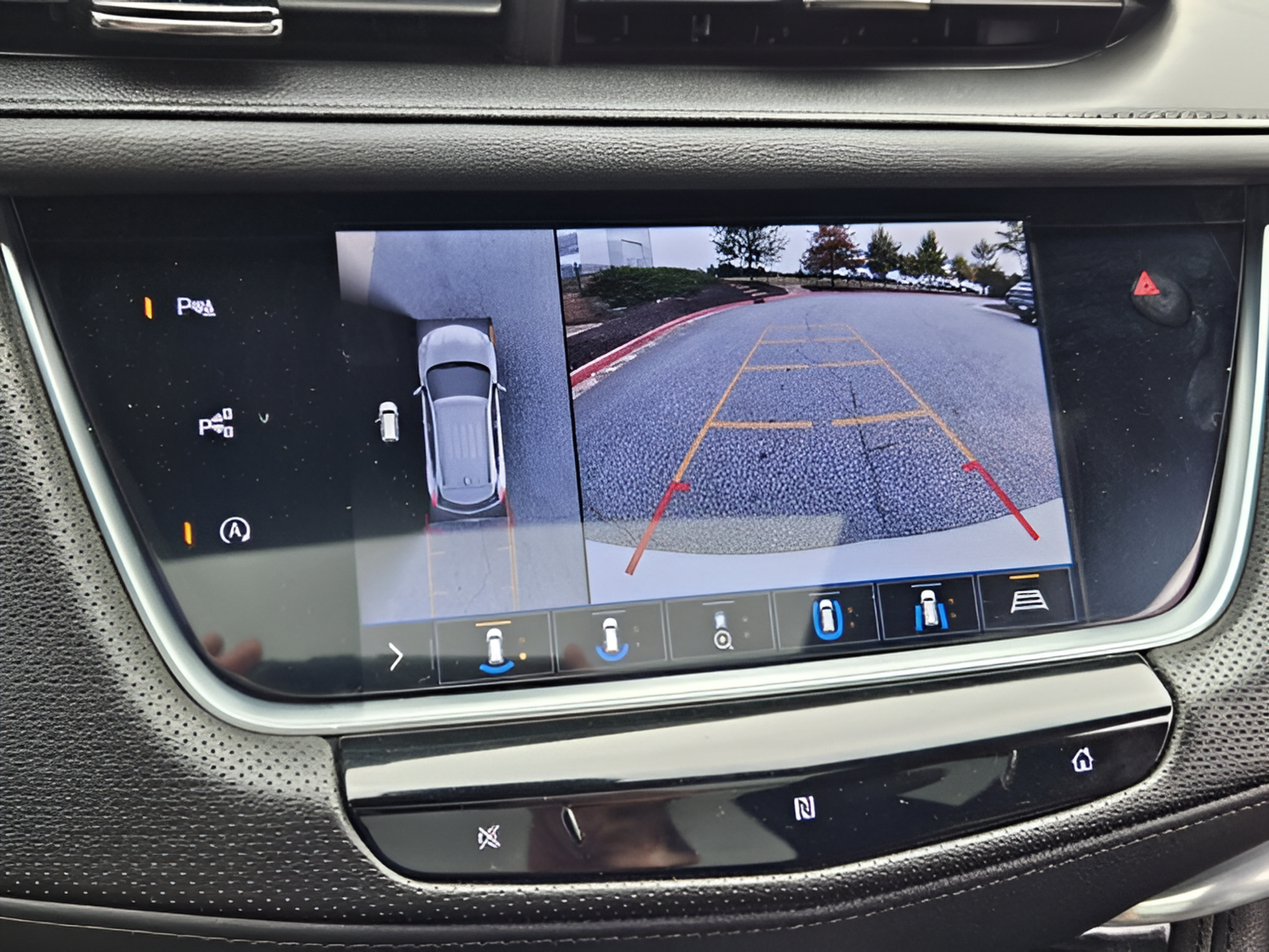 Used 2020 Cadillac XT5 Premium Luxury AWD/4WD image 17