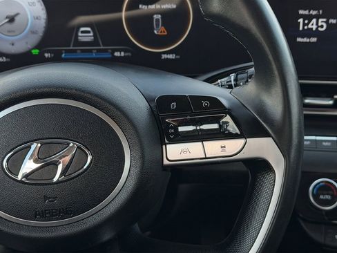 Certified 2023 Hyundai Elantra Limited image 18