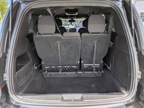 Used 2019 Dodge Grand Caravan SE FWD image 23