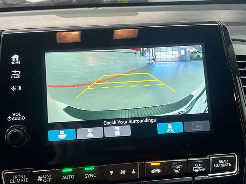 Used 2022 Honda Odyssey Elite image 14