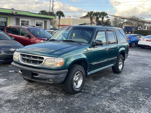 Used 1998 Ford Explorer XLT image 8