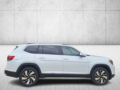 New 2025 Volkswagen Atlas SEL image 5