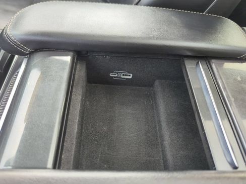 Used 2022 Jeep Wagoneer Series I w/ Premium Group I AWD/4WD image 29