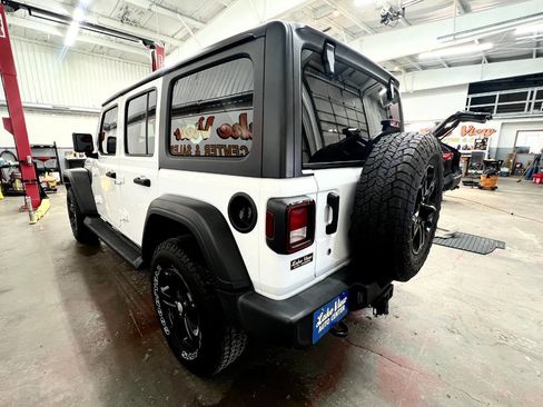 Used 2019 Jeep Wrangler Unlimited Sport S image 5
