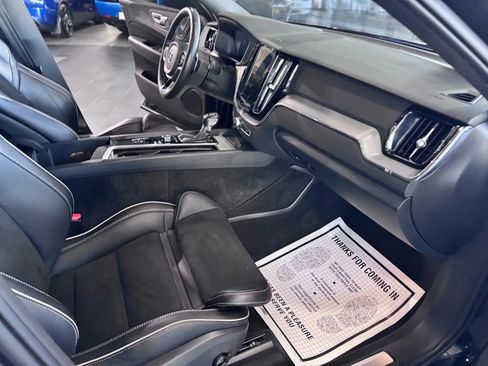 Used 2019 Volvo XC60 T5 R-Design w/ Protection Package Premier image 14