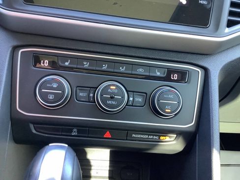 Used 2021 Volkswagen Atlas SE w/ Panoramic Sunroof Package image 46