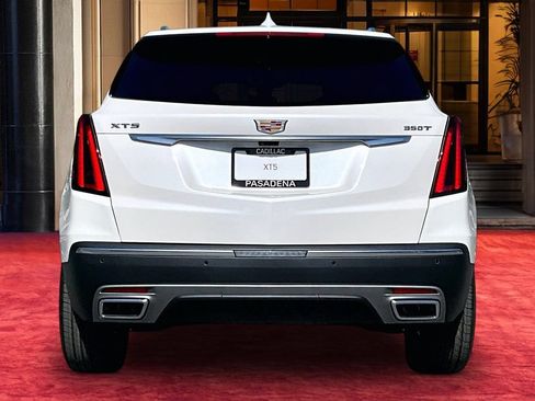 New 2026 Cadillac XT5 Premium Luxury w/ LPO, Floor Liner Package FWD image 5