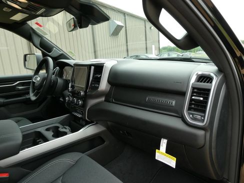 New 2026 RAM 1500 Big Horn w/ Night Edition AWD/4WD image 11