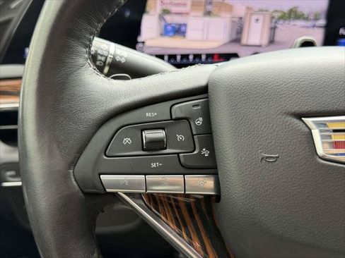 Used 2024 Cadillac Escalade ESV Premium Luxury AWD/4WD image 25