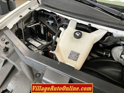 Used 2023 GMC Savana 3500 w/ Driver Convenience Package RWD image 26