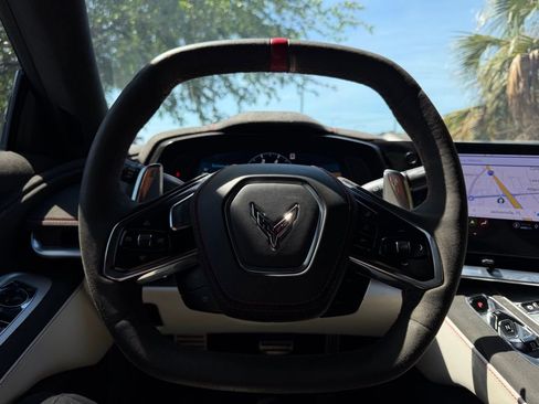 Used 2023 Chevrolet Corvette Stingray Premium Conv RWD image 18