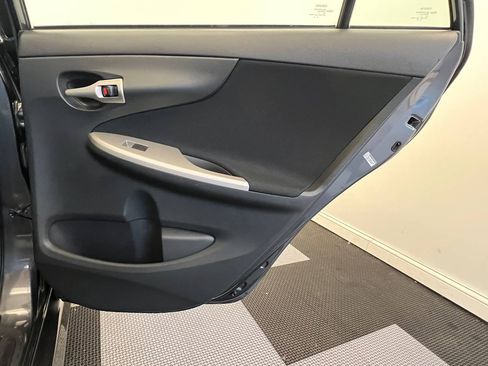 Used 2013 Toyota Corolla S w/ Premium Pkg image 13