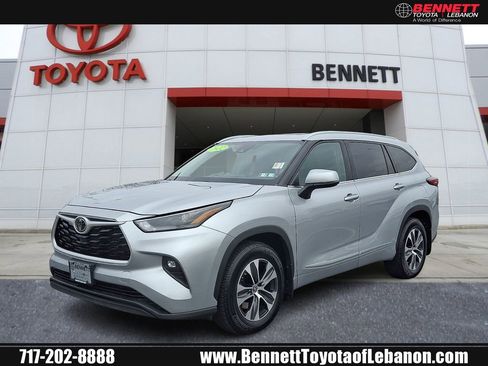 Used 2022 Toyota Highlander XLE image 1