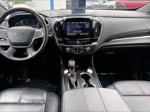Used 2023 Chevrolet Traverse RS AWD/4WD image 13