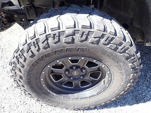 Used 2020 Jeep Gladiator Sport w/ Quick Order Package 24S image 9