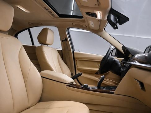 Used 2015 BMW 328i Sedan RWD image 6