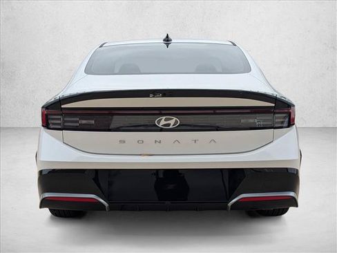Used 2026 Hyundai Sonata SEL FWD image 8