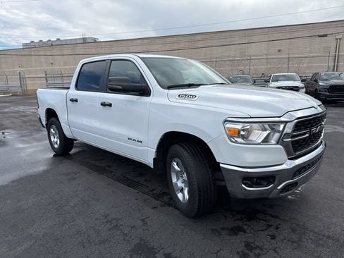 Used 2023 RAM 1500 Big Horn AWD/4WD image 3