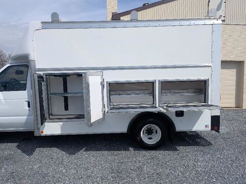 Used 2024 Ford E-350 and Econoline 350 Super Duty w/ Power Windows & Locks Group RWD image 5