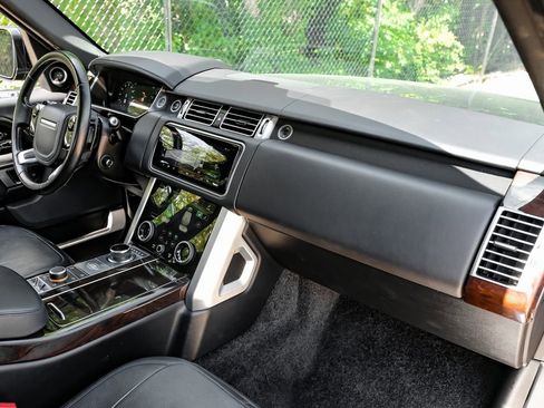 Used 2019 Land Rover Range Rover Supercharged image 24