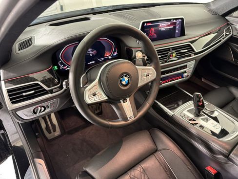 Used 2021 BMW 750i xDrive w/ Luxury Rear Seating Package AWD/4WD image 4