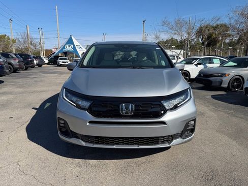 New 2026 Honda Odyssey Touring image 2