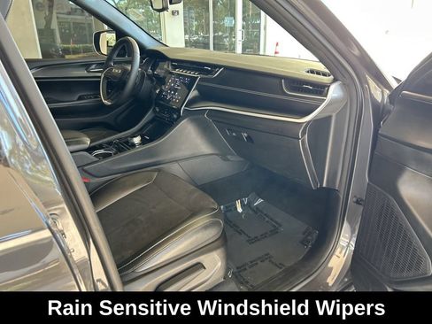 Used 2023 Jeep Grand Cherokee L Laredo AWD/4WD image 21