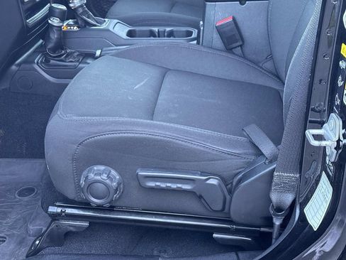 Used 2023 Jeep Gladiator Sport image 25