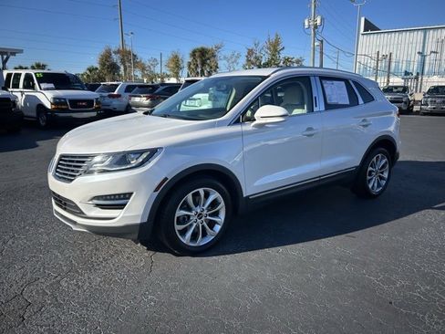 Used 2018 Lincoln MKC Select w/ Select Plus Package image 3