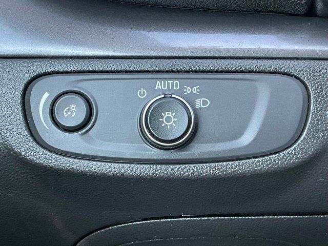 Used 2021 Buick Encore Preferred w/ Safety Package II AWD/4WD image 19