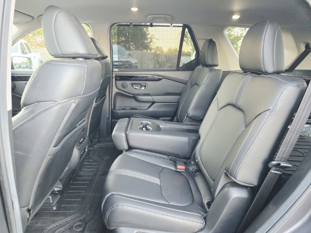 Used 2025 Honda Pilot EX-L image 9