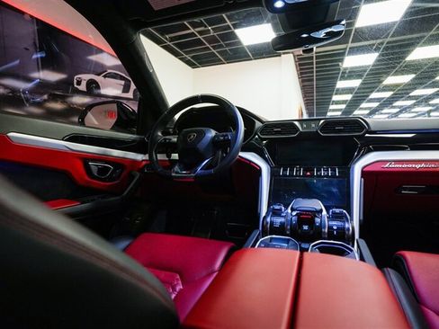 Used 2021 Lamborghini Urus AWD/4WD image 16