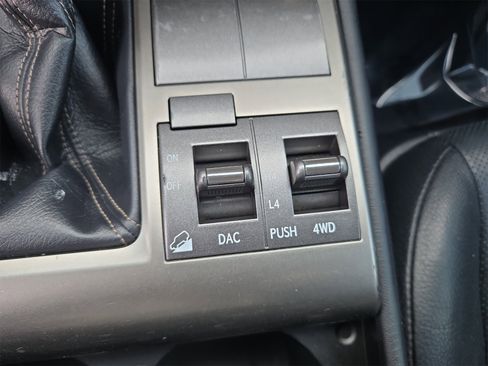 Used 2019 Lexus GX 460 image 29