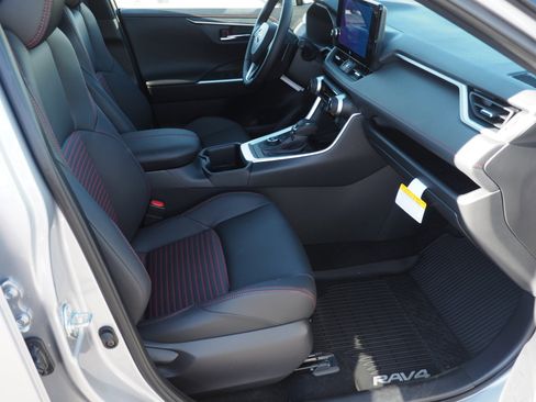 Used 2025 Toyota RAV4 XSE image 22