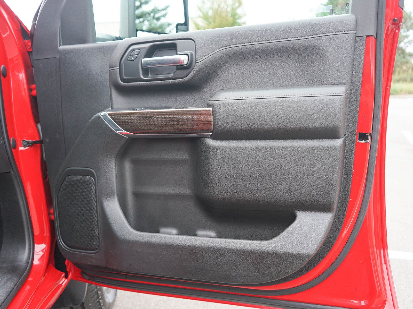 Used 2020 Chevrolet Silverado 2500 LT w/ Convenience Package AWD/4WD image 9