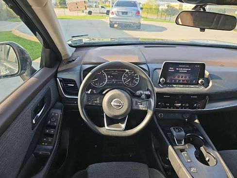 Used 2023 Nissan Rogue SV FWD image 31