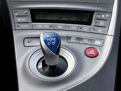 Used 2012 Toyota Prius Two FWD image 18