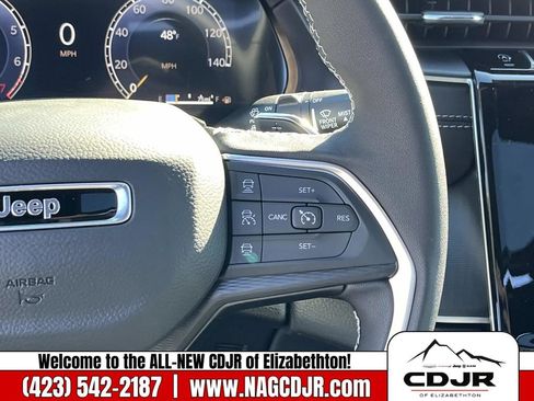 New 2025 Jeep Grand Cherokee Altitude image 26